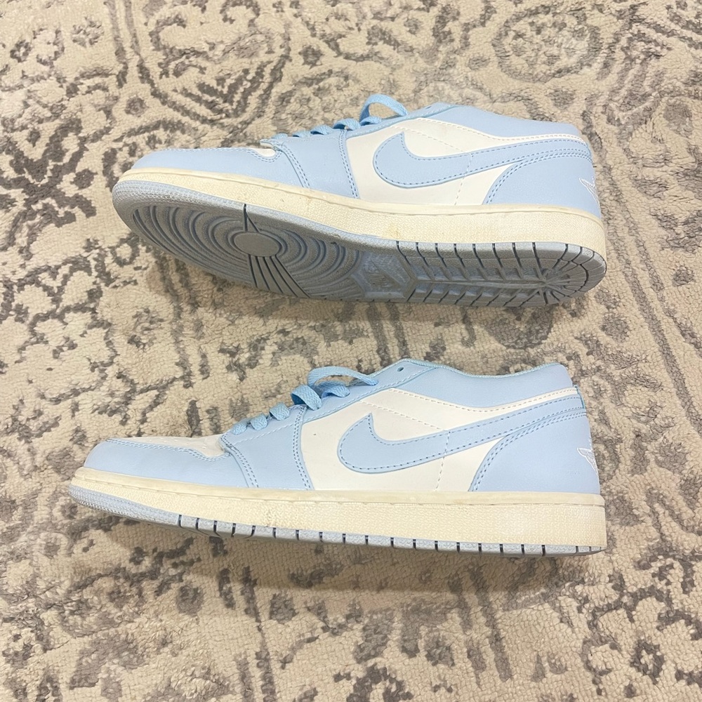 Nike Air Jordan 1 Low in Sky Blue & White
